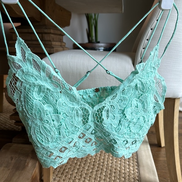 Free People NWT crop lace bralette mint green - Picture 3 of 3